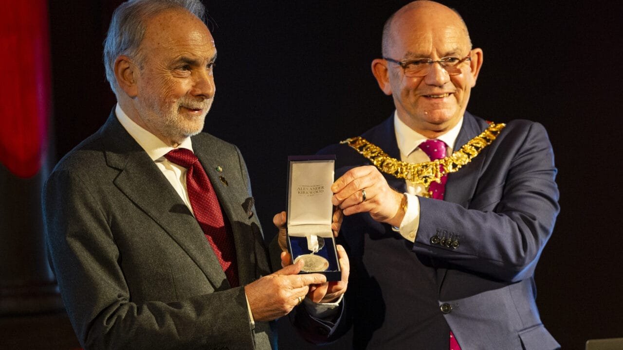 Prof Giuseppe Remuzzi accepts the Edinburgh Medal on behalf of the Mario Negri Institute from the Lord Provost